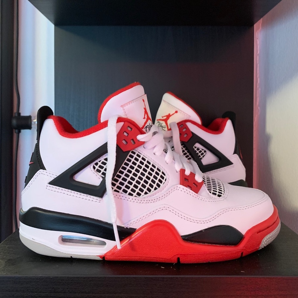 Air Jordan retro 4 fire red